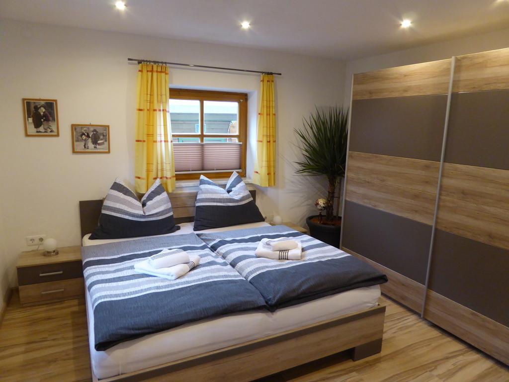 Ferienwohnung Kasbacher Брук-ан-дер-Гросглокнерштрасе Екстер'єр фото